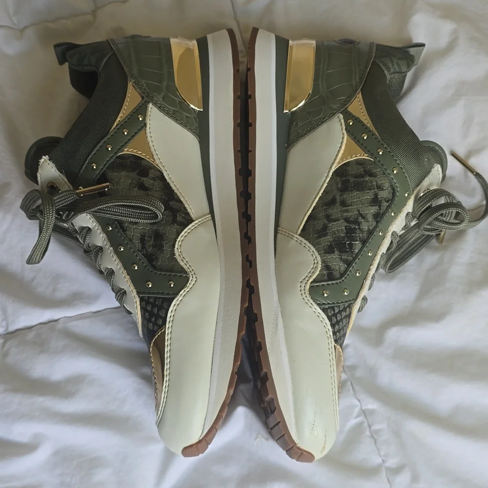 Michael Kors Green and White Sneakers Women's 8 1/2. - Picture 4 of 5